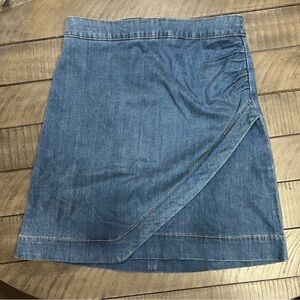 White House Black Market denim ruched/faux wrap skirt. EUC Size 0.